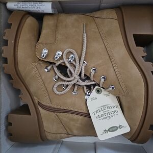 Telluride Clothing Company Tan Boots